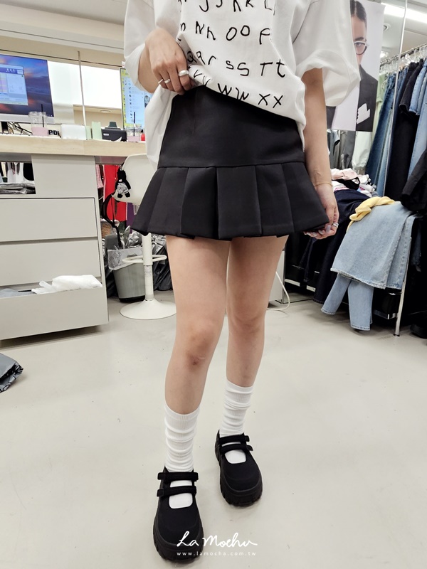 緞面小百摺經典短裙